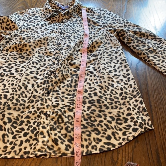 5/$25 Roamans animal print button down size 12W - Picture 9 of 9